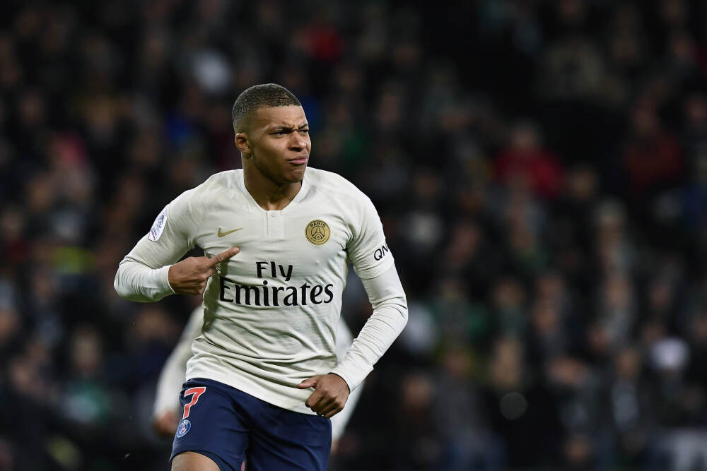 基石科技控股完成发行合共2373.6万股配售股份